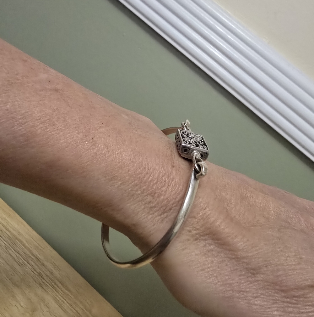 Onyx Gemstone & 925 Sterling Silver Filigree Reversible Bracelet - Picture 6 of 9